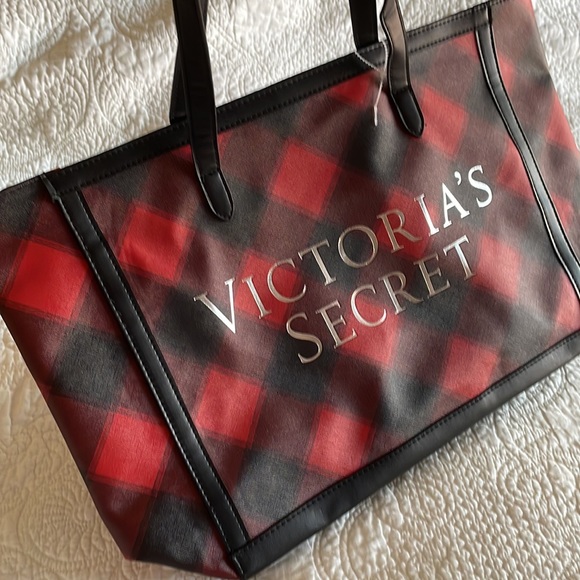 Victoria's Secret Red Black Plaid Holiday Weekender Tote Bag - Picture 9 of 9